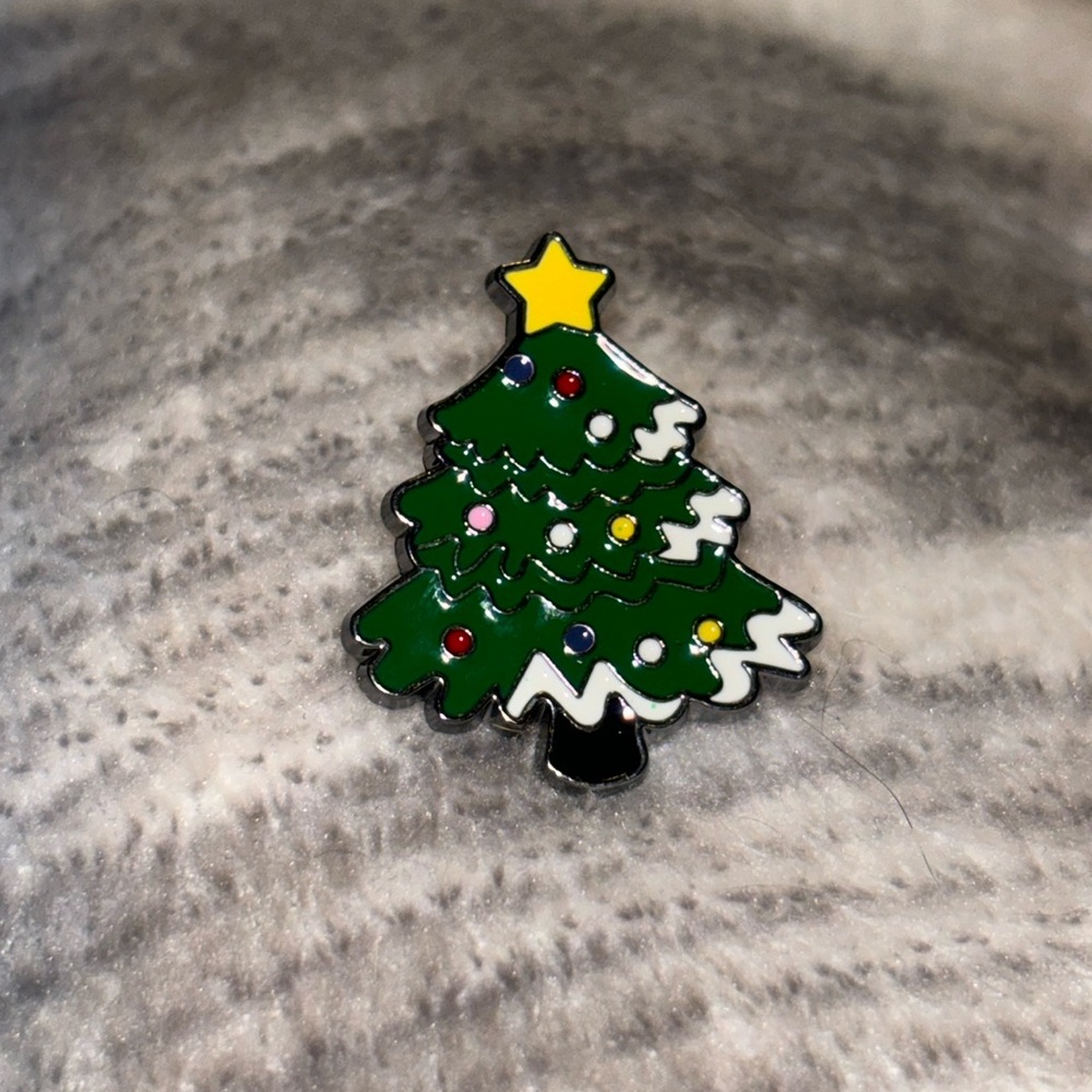 Snow Covered Decorated Christmas Tree Holiday Metal & Enamel Pin